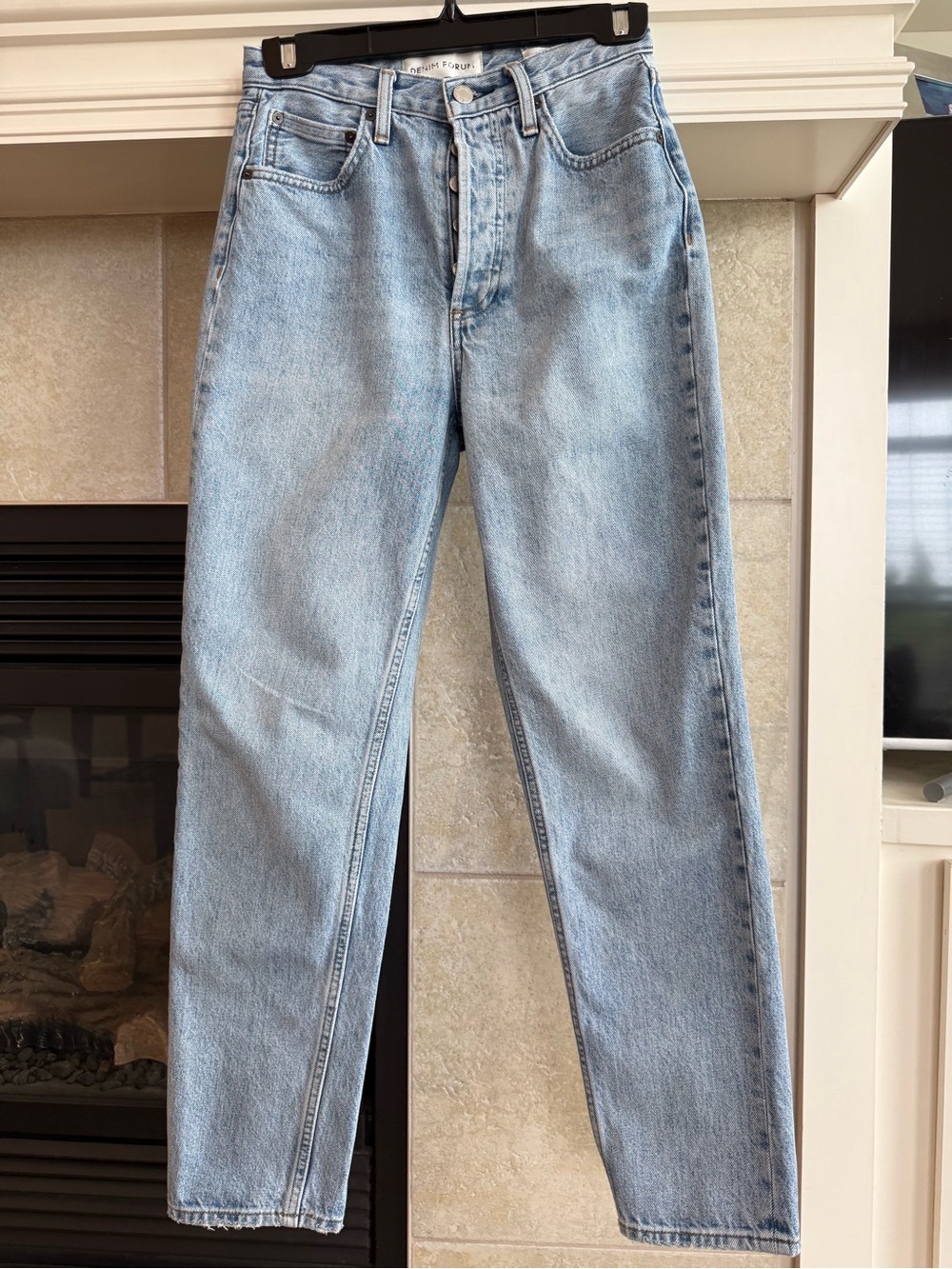 Aritzia Denim Forum High Rise 90’s Jeans - Picture 2 of 13